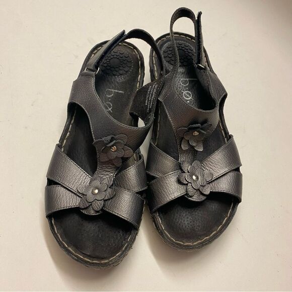BOC Born Concept Metallic Pewter gray silver Leather Flower comfort Sandals 7 - Picture 1 of 8